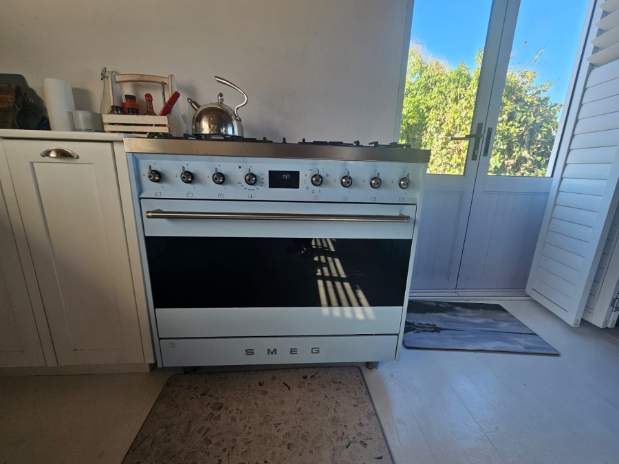 5 Bedroom Property for Sale in Stilbaai Wes Western Cape